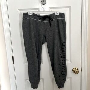 Calvin Klein Performance Capri Joggers